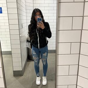 Meet your Posher, Amya